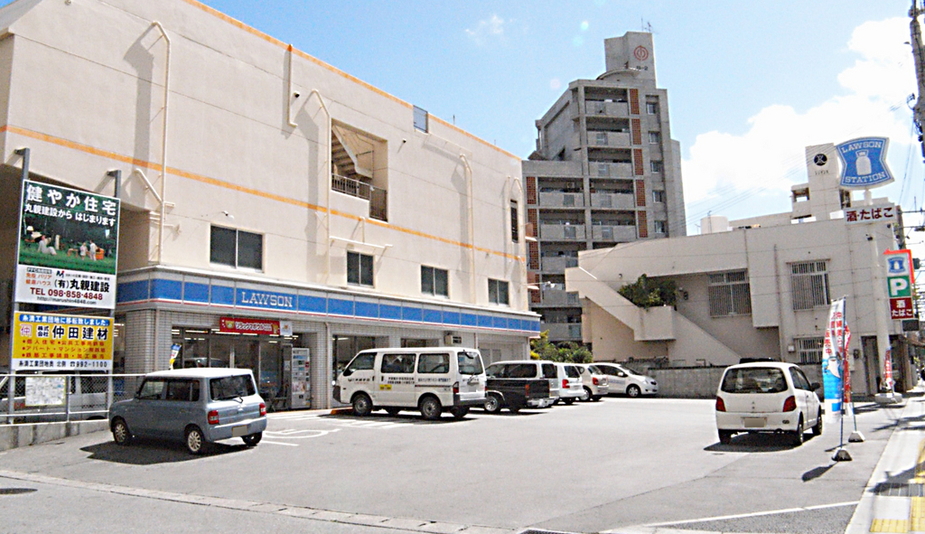 ローソン 那覇壺川店